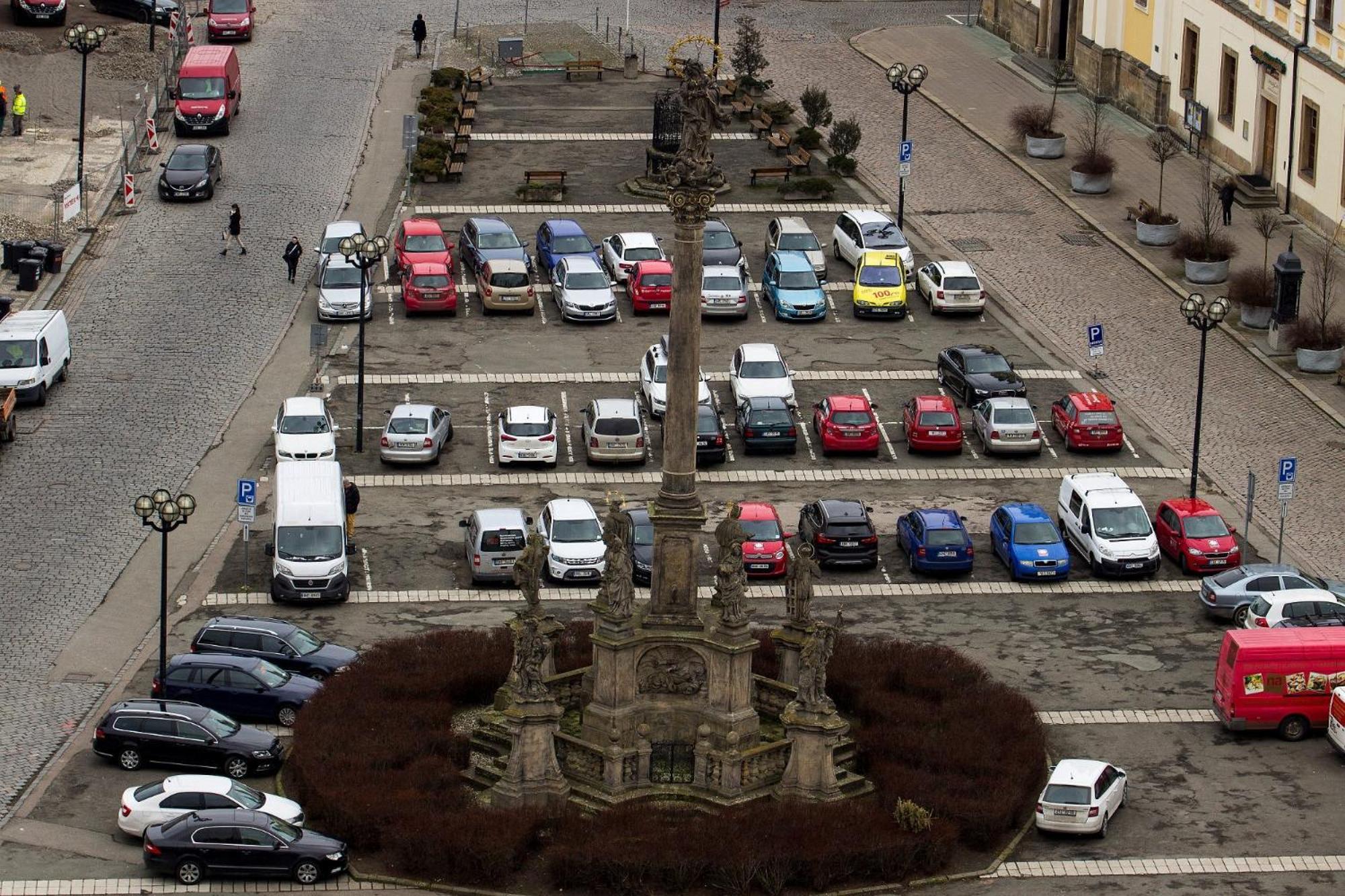 Prostorny Byt V Centru 3 Kk 80 M2 Hradec Králové Dış mekan fotoğraf