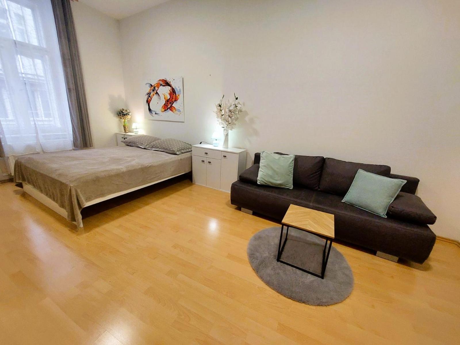 Prostorny Byt V Centru 3 Kk 80 M2 Hradec Králové Dış mekan fotoğraf